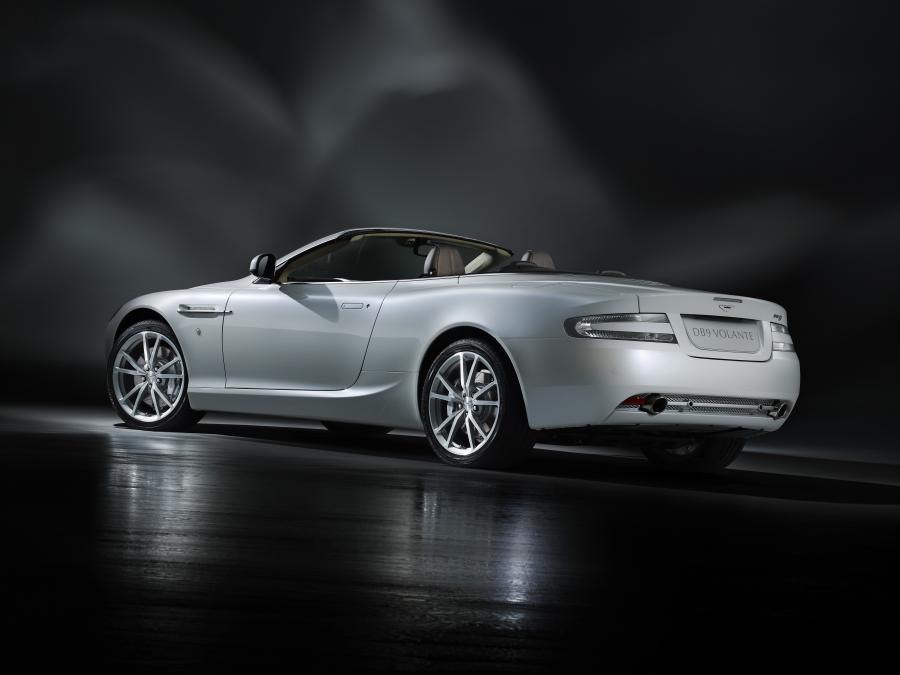  Aston Martin DB9 Volante Morning Frost 2010 года  (фото 1 из 6)